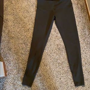 Green lululemon wunder unders